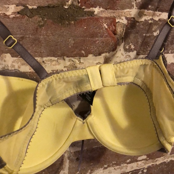 Elle Macpherson BODY Intimates Bra - Picture 5 of 5